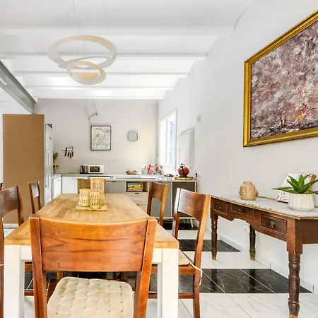 Ave De Paso By Interhome
